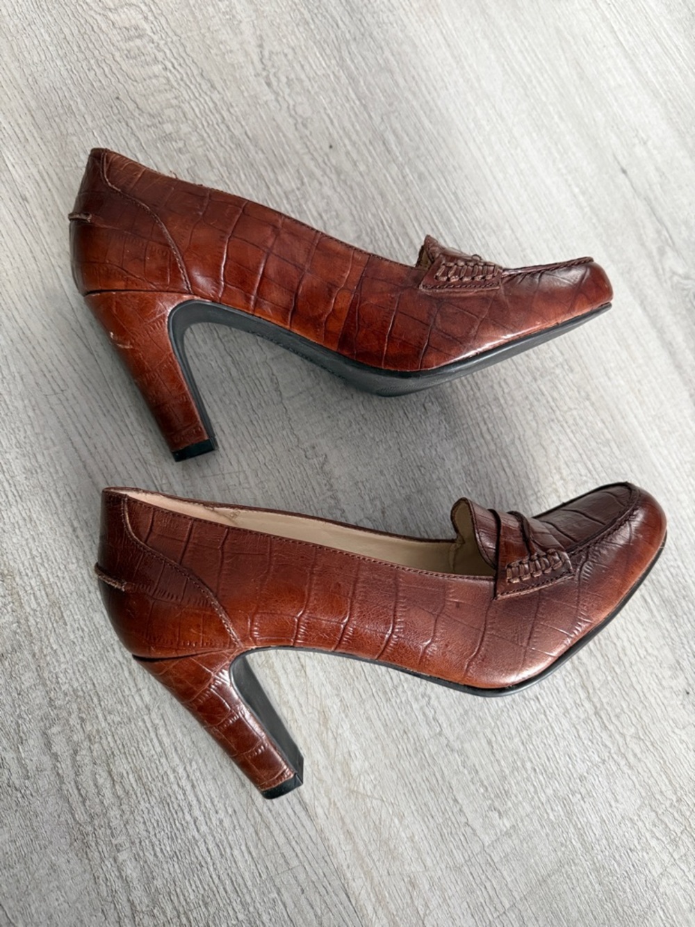 Jones New York Brown Croc-Embossed Loafer Heels Size 6